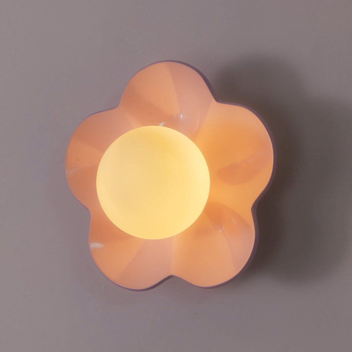 Flower Shape Pastel Resin Glass Globe Wall Sconce