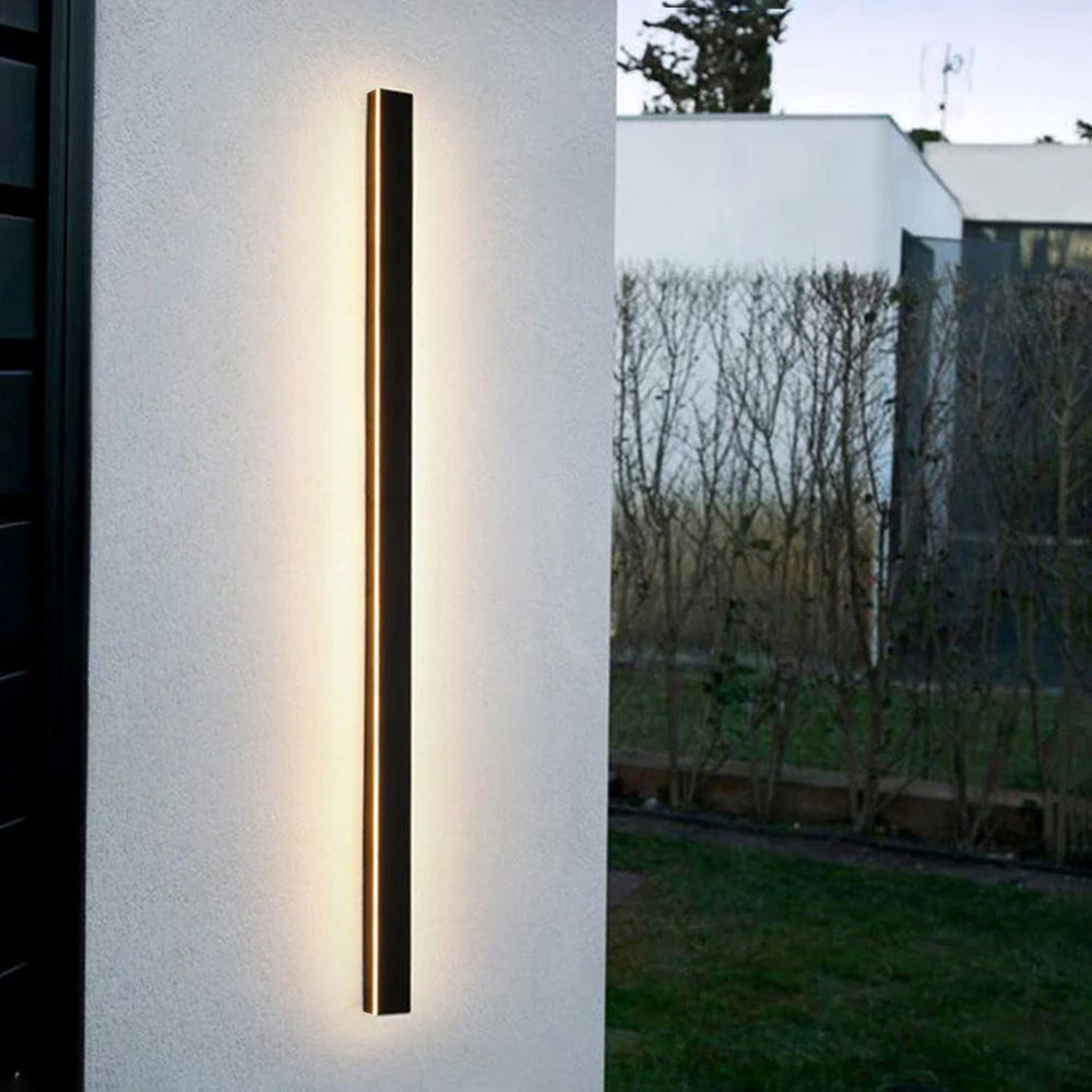 Minimalist Black Linear Outdoor Waterproof LED Wall Light